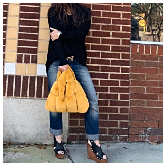 ✨LAST ONE ✨PARIS Black faux fur bag - Picture 6 of 8